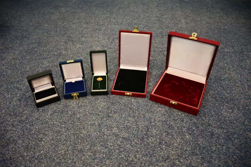 Cases for decorations, photo 1